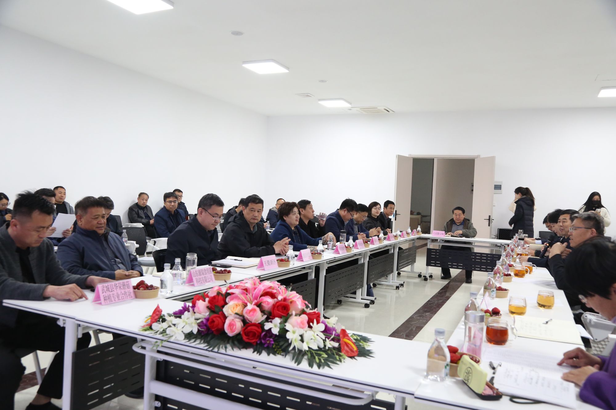 德州市推進(jìn)食用菌智慧化發(fā)展座談會(huì)在沃克集團(tuán)隆重舉行